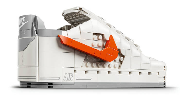 43026 LEGO® Editions Nike Air Force 1 x LEGO® Seti - 5