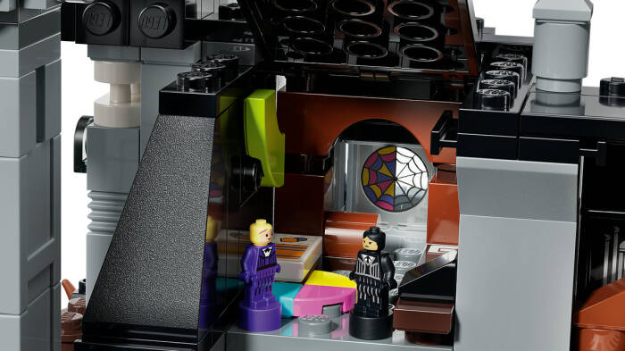 76788 LEGO® Wednesday Nevermore Akademisi - 6