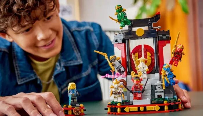 71866 LEGO® NINJAGO® Ninja Karakteri Sergileme Modeli 15. Yıl Dönümü