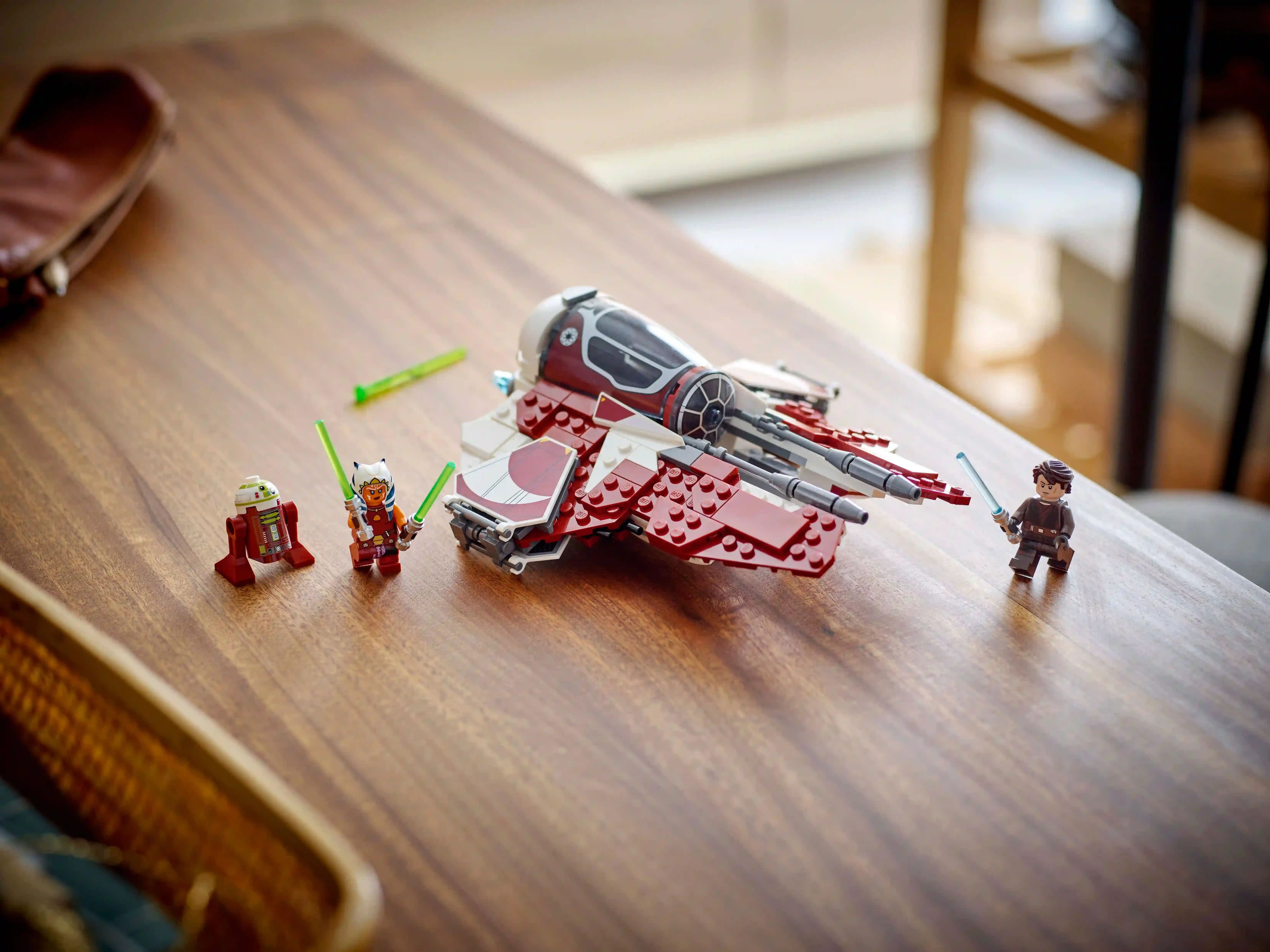 Ahsoka’nın Jedi Interceptor™’ı