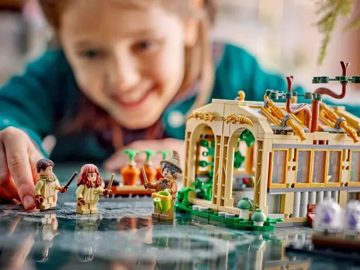 LEGO® Harry Potter™ Hogwarts™ Şatosu: Bitkibilim Dersi