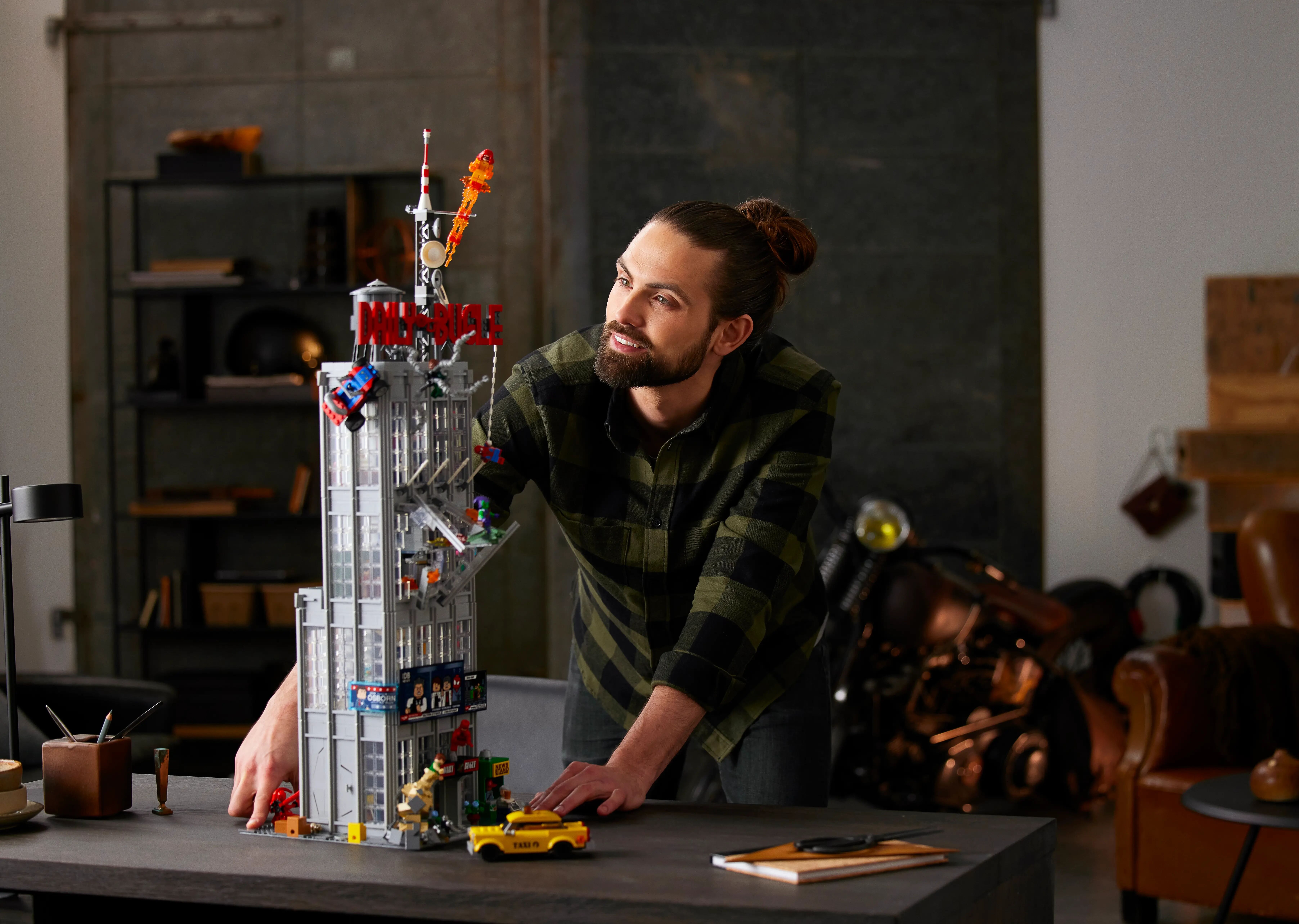 LEGO Marvel Örümcek Adam Daily Bugle