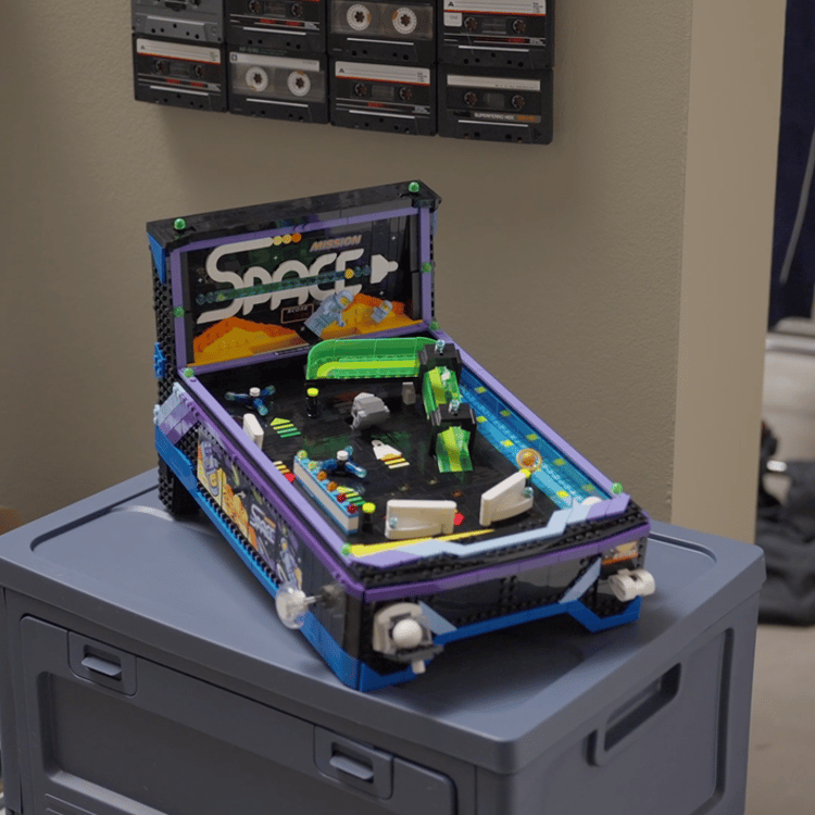11374 LEGO® Icons Pinball (Tilt) Oyun Makinesi