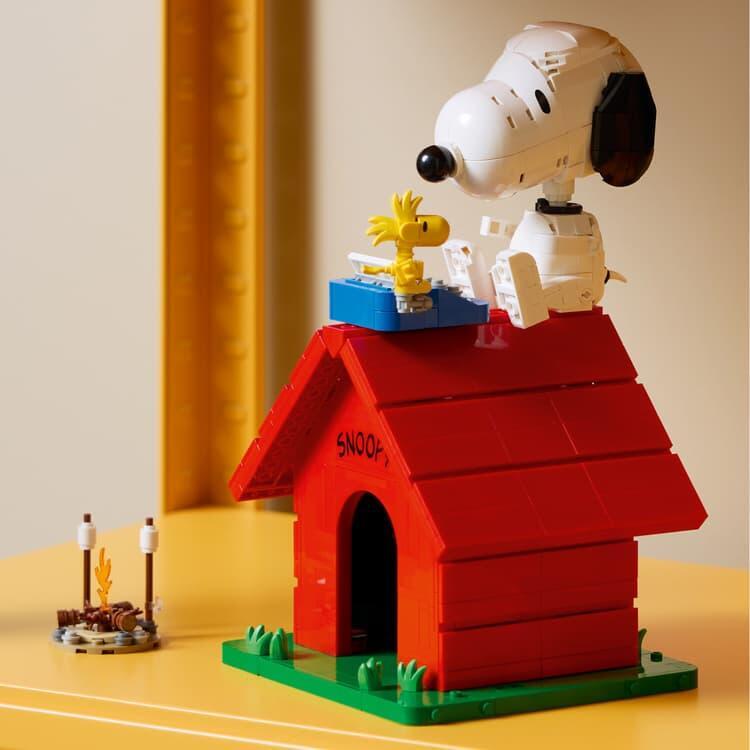 21368 LEGO® Ideas Peanuts: Snoopy'nin Köpek Kulübesi