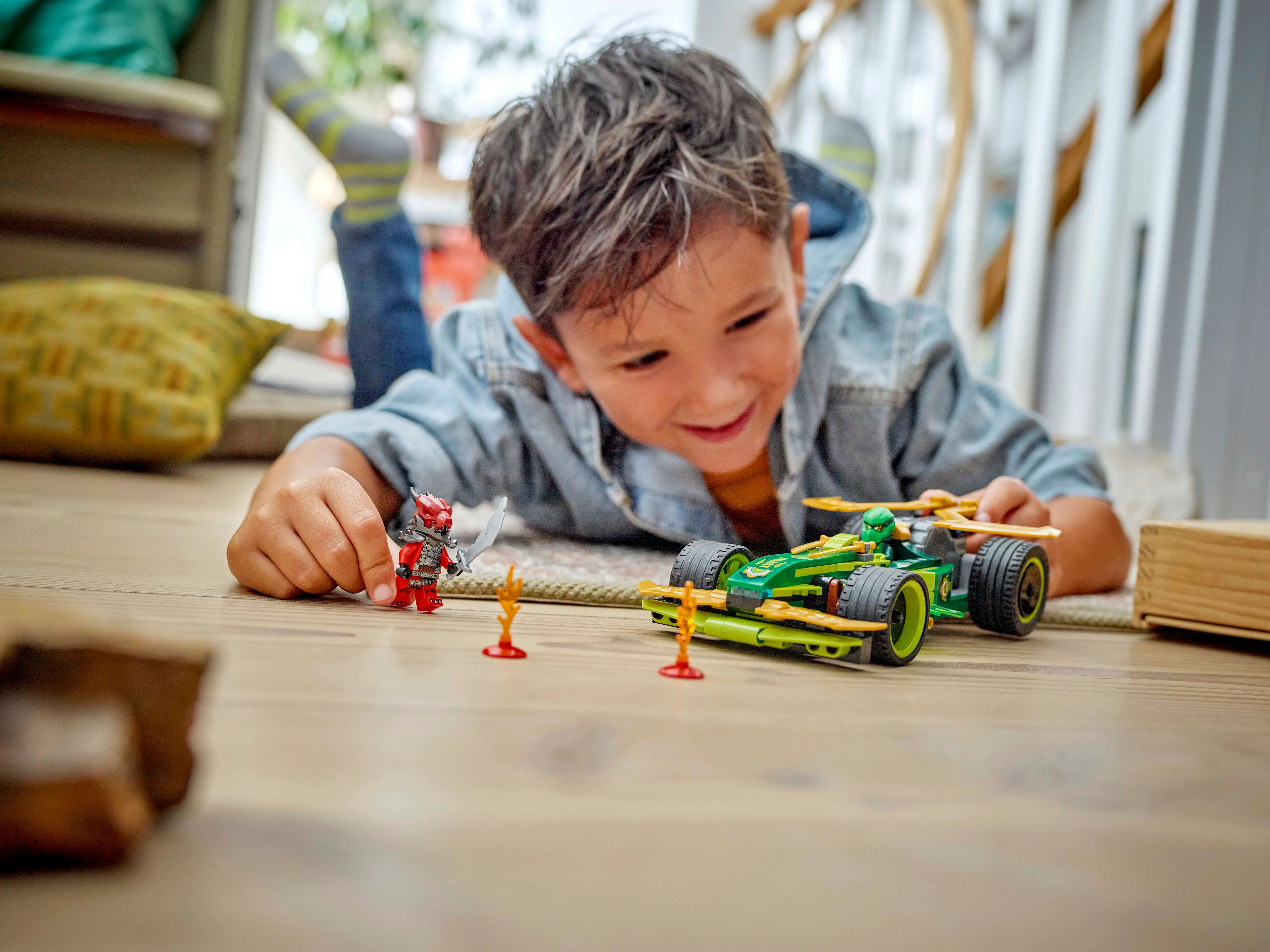 71828 LEGO® NINJAGO Lloyd'un Çek-Bırak Yarış Arabası