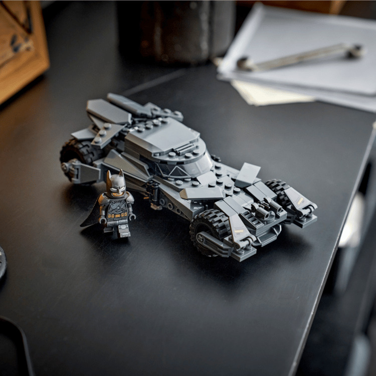 76331 LEGO® DC Batman ve Superman™ Batmobile™