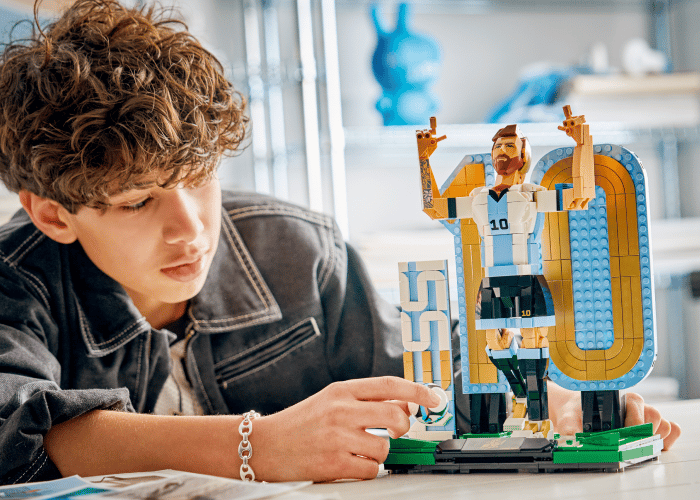 LEGO® Editions Lionel Messi – Futbol Efsanesi
