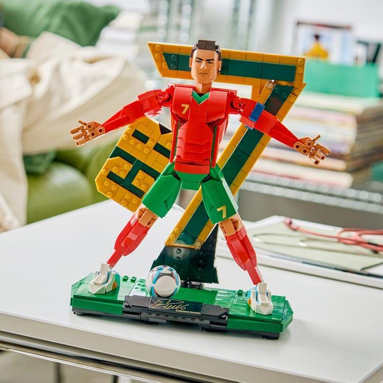 43016 LEGO® Editions Cristiano Ronaldo – Futbol Efsanesi