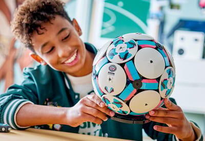 Oyuncu ve futbolseverler için en iyi futbol hediyeleri