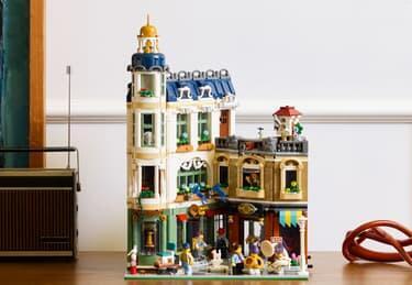 Canlı ve Yepyeni LEGO® Icons Alışveriş Caddesi'ni Keşfedin