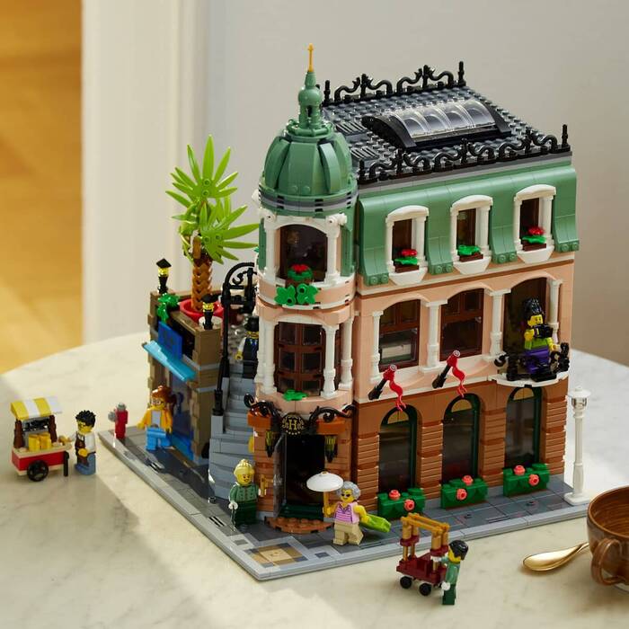 10297 LEGO® ICONS Butik Otel - 6