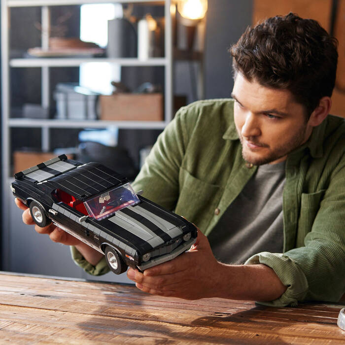 10304 LEGO ICONS Chevrolet Camaro Z28 - 7