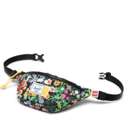 11614-07033 Herschel Heritage™ Hip Pack Little Herschel - Scavenger Hunt Meadow - LEGO Iconic (1)