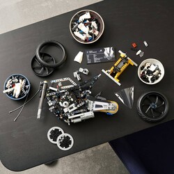 42130 LEGO Technic BMW M 1000 RR - 5