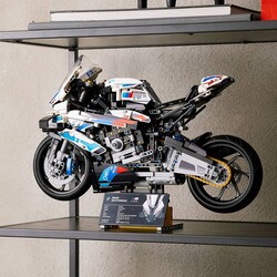 42130 LEGO Technic BMW M 1000 RR - 6