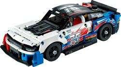 42153 LEGO® Technic NASCAR® Yeni Nesil Chevrolet Camaro ZL1 - Technic™