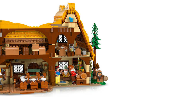 43242 LEGO® Disney Princess Pamuk Prenses ve Yedi Cücelerin Evi - 9