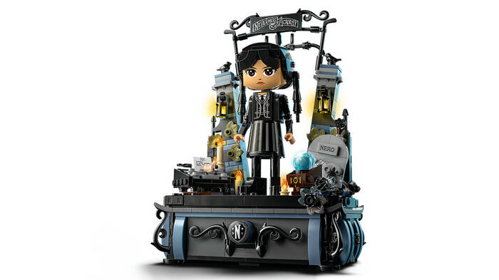 76780 LEGO® Wednesday Wednesday Addams Figürü - 3