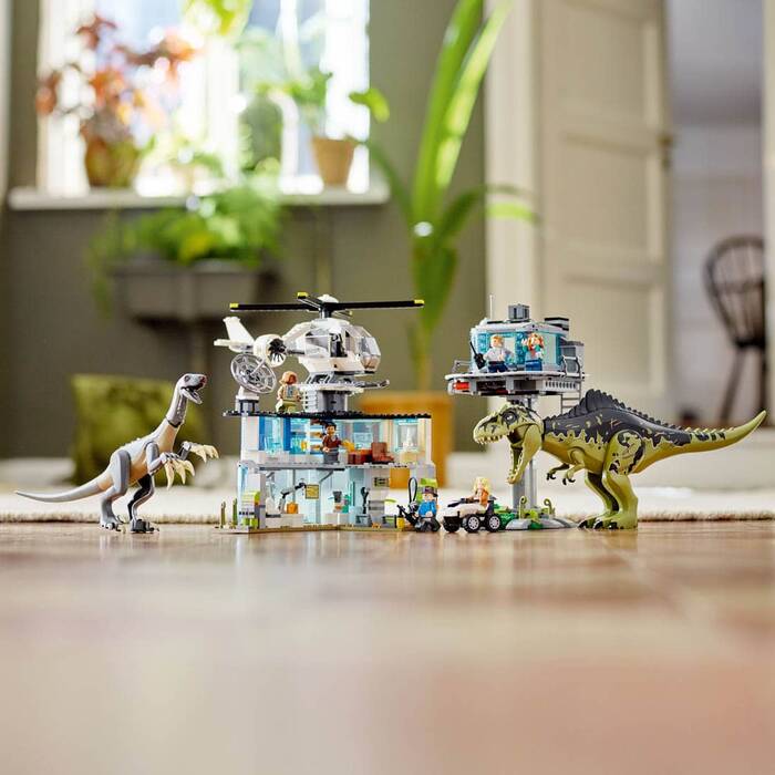 76949 LEGO Jurassic World™ Giganotosaurus ve Therizinosaurus Saldırısı - 7