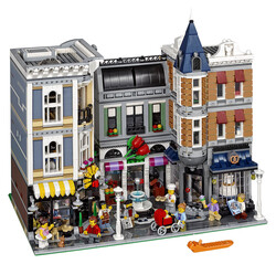 10255 LEGO Creator Toplantı Meydanı - LEGO Iconic